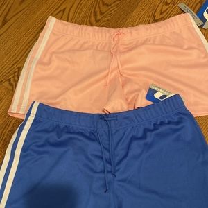 Woman's shorts